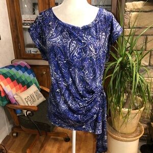 DANA BUCHMAN WOMAN SIZE 1X BLUE MULTICOLORED CAP SLEEVE TOP TIES ON THE SIDE EUC